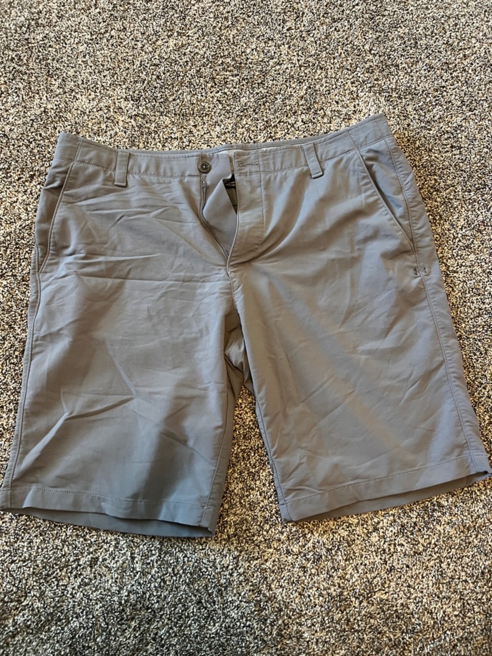 Under Armour Men's Flat-Front Gray Performance Shorts